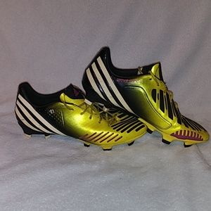 Adidas Predator Mens sz 8 FR41.5
